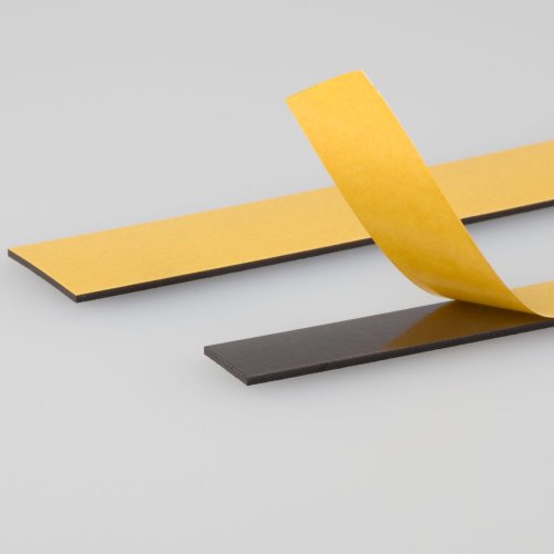 Samolepicí magnetické pásky s kaučukovým lepidlem - délka 1 m